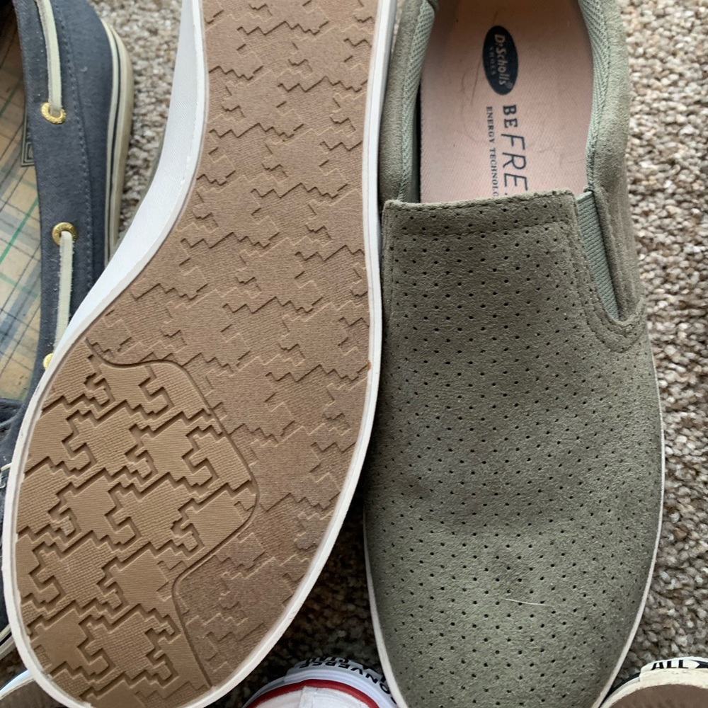 Green Dr. Scholl’s Madison Sneakers (NEVER WORN)